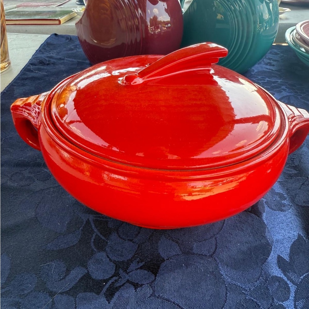 Hall’s Kichenware - Picture 1 of 9